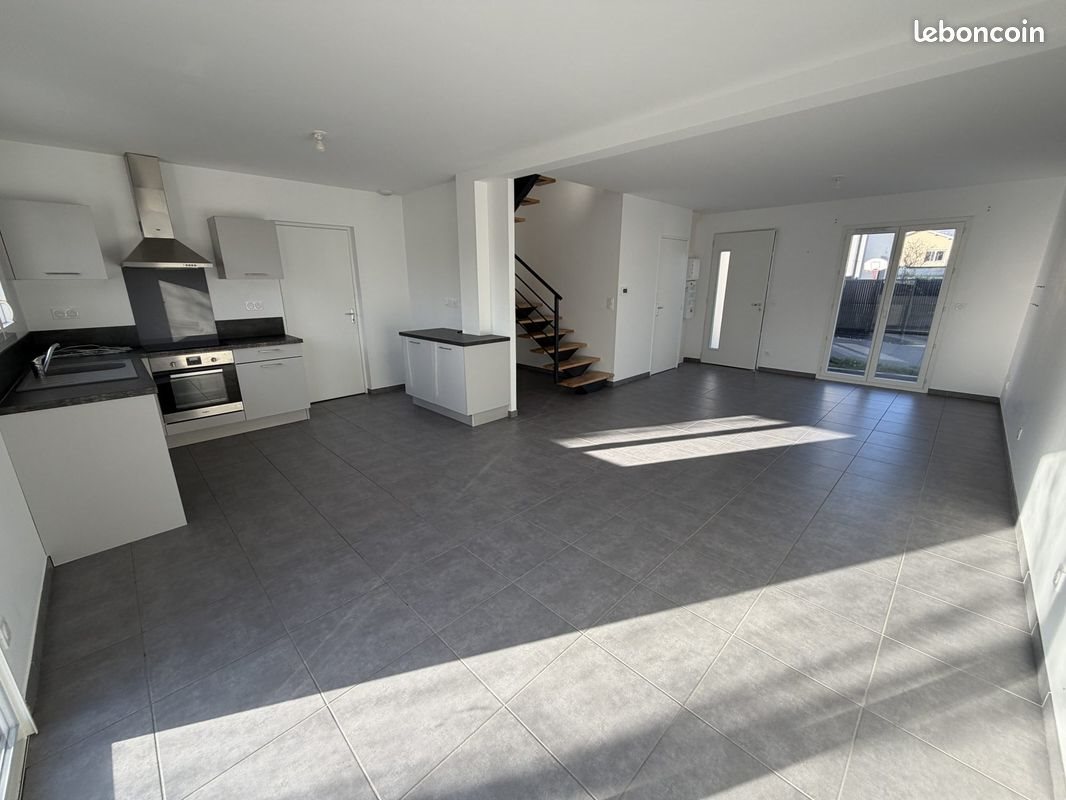 Maison à louer, 85m², Montbrison
