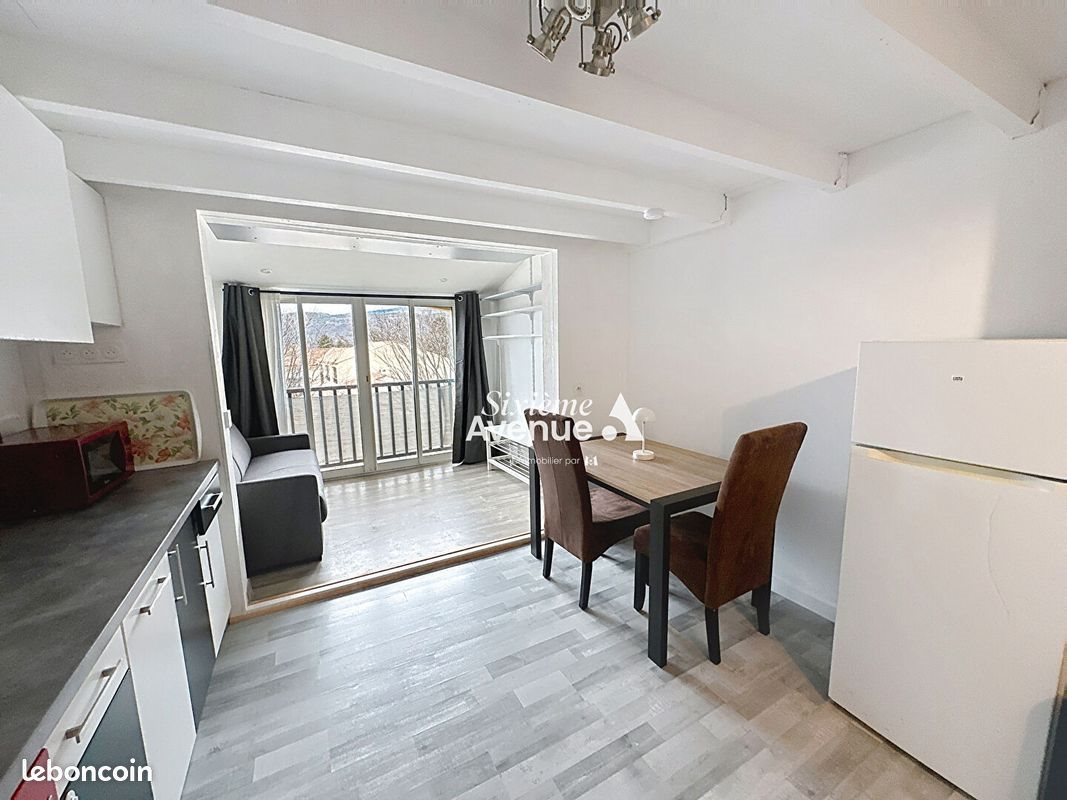 Appartement à louer, 23m², Saint-Vallier-de-Thiey