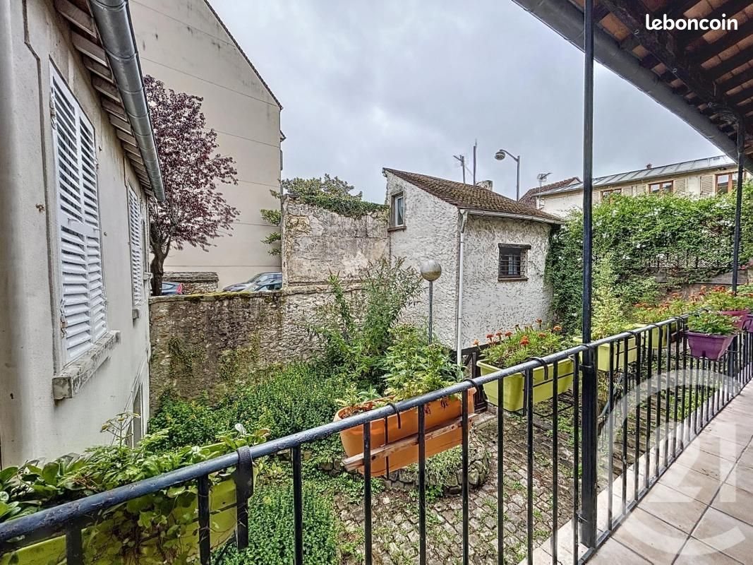 Appartement à louer, 15m², Melun