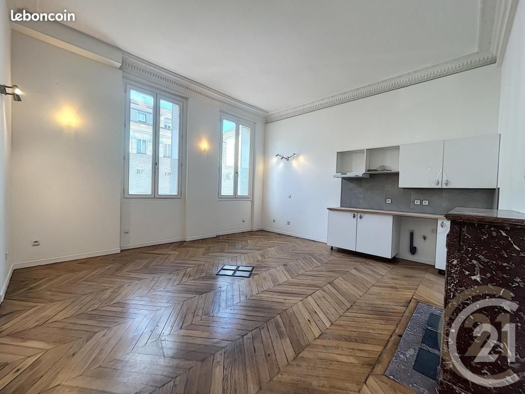 Appartement à louer, 29m², Melun