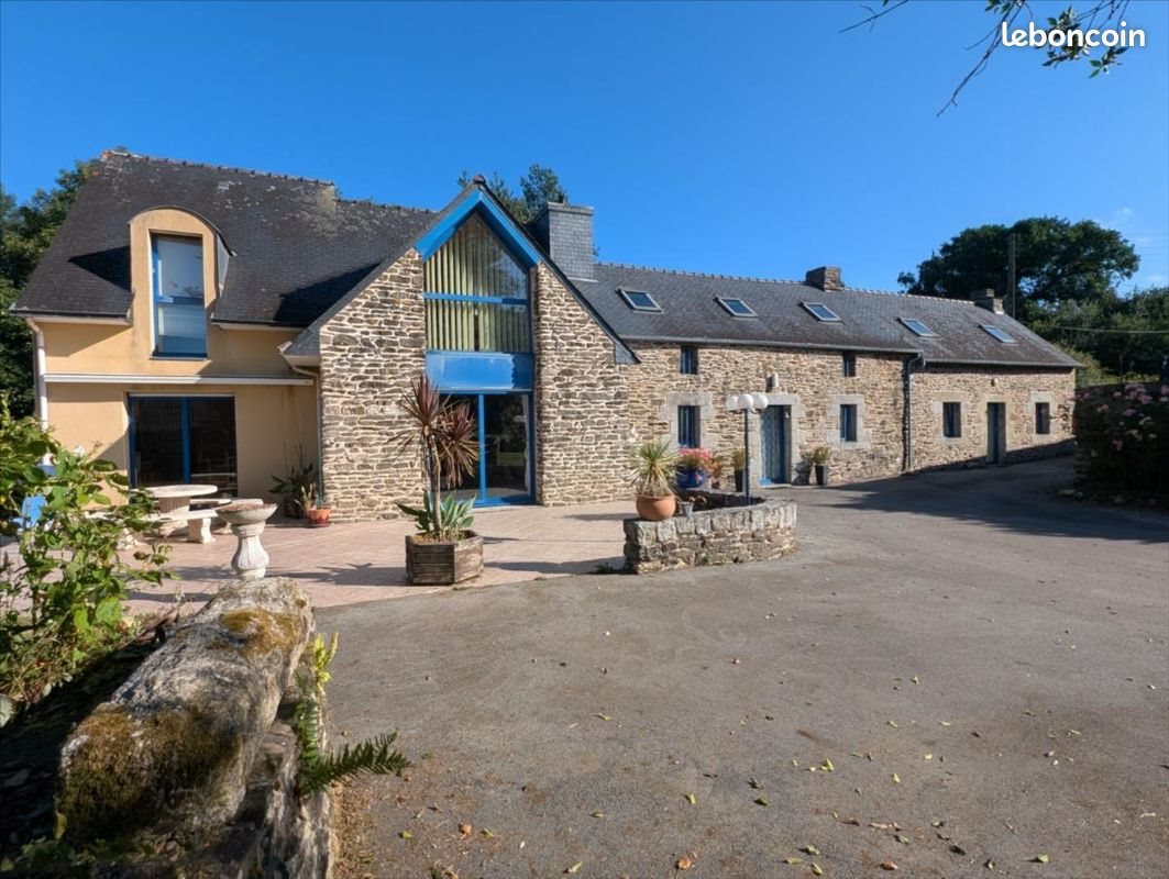 Maison à vendre, 174m², Le Cloître-Pleyben