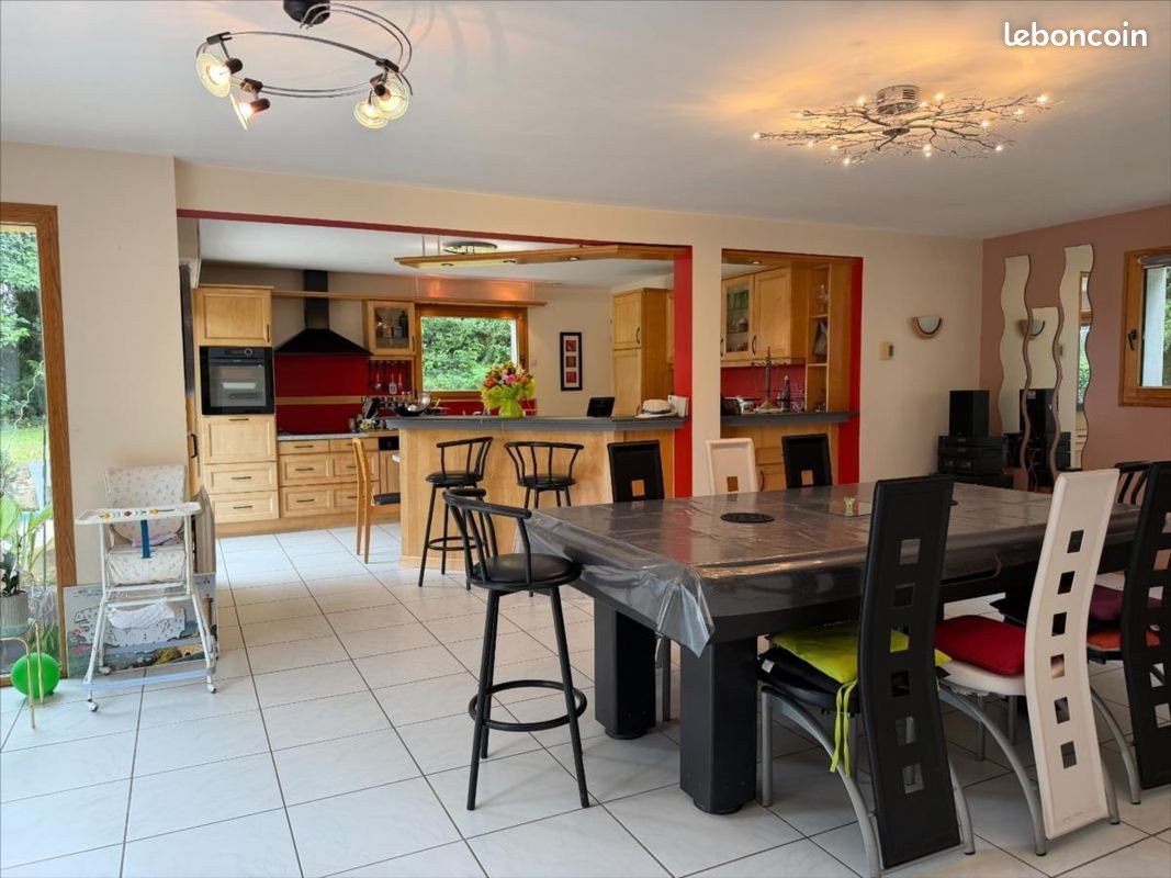 Maison à vendre, 174m², Le Cloître-Pleyben