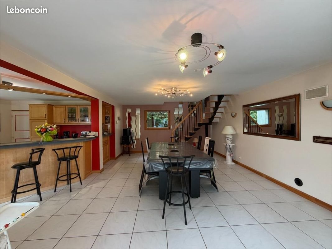 Maison à vendre, 174m², Le Cloître-Pleyben