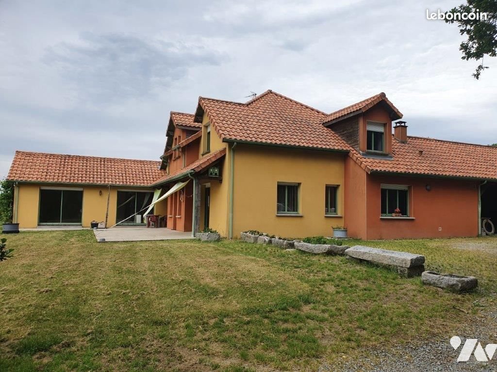 Maison à vendre, 216m², Saint-Yrieix-les-Bois