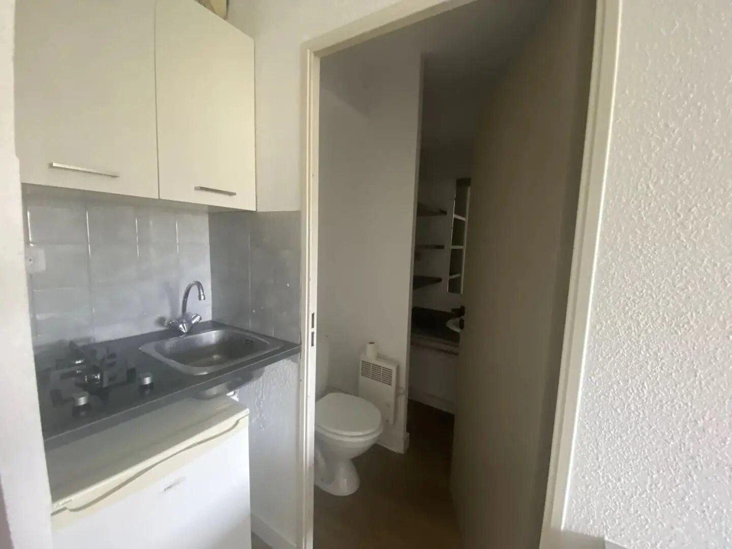 Appartement à louer, 19m², Nîmes