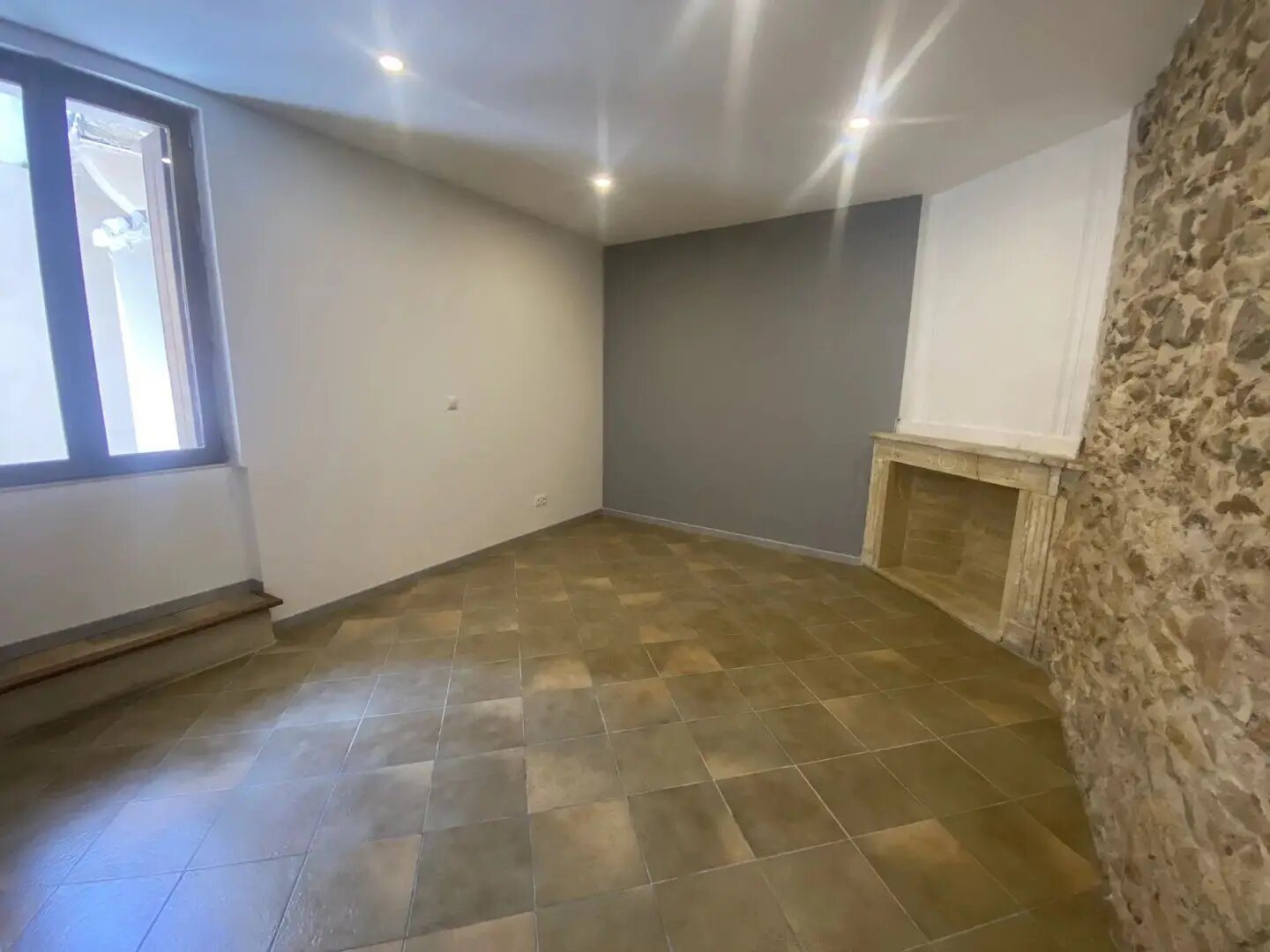Appartement à louer, 73m², Nîmes