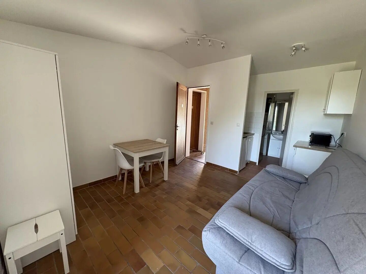 Appartement à louer, 18m², Nîmes