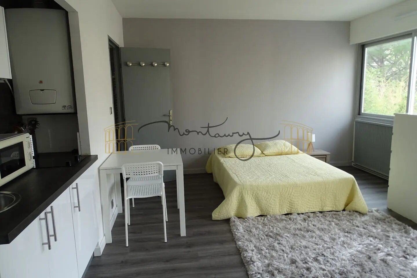 Appartement à louer, 25m², Nîmes