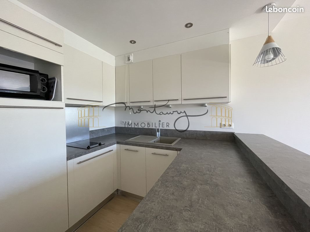Appartement à louer, 34m², Nîmes