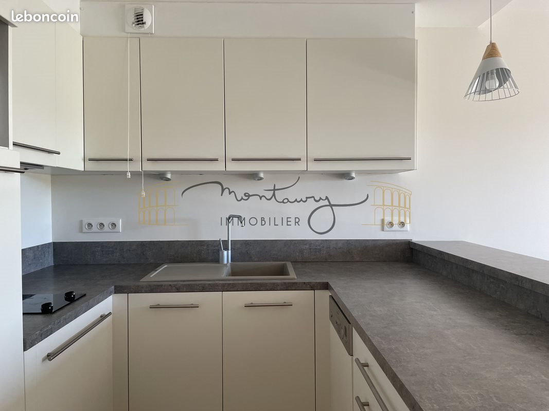 Appartement à louer, 34m², Nîmes