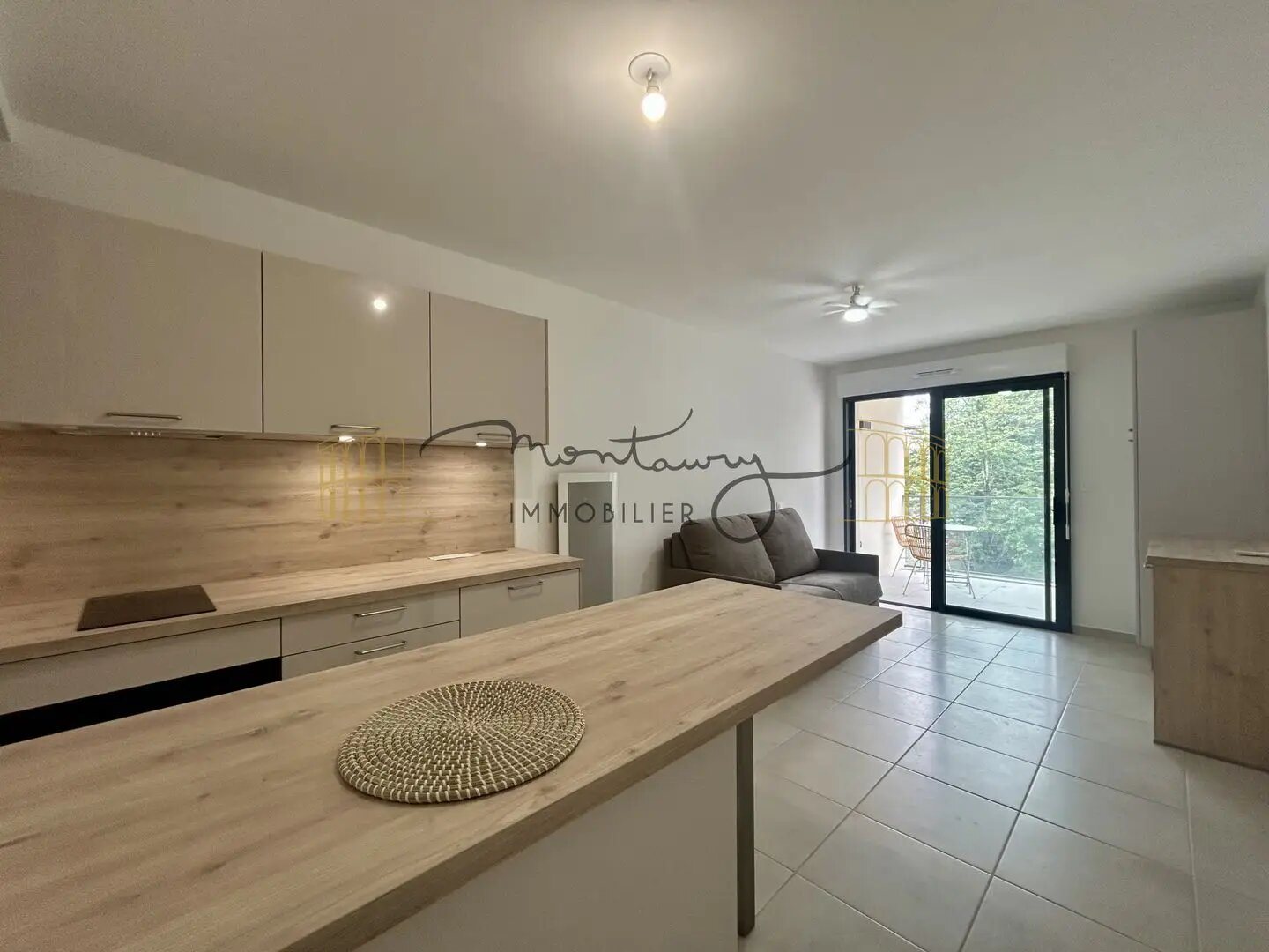 Appartement à louer, 27m², Nîmes