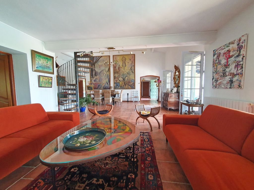 Maison à vendre, 244m², Nîmes