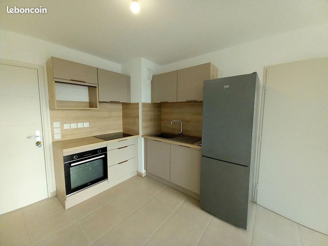 Appartement à louer, 37m², Istres