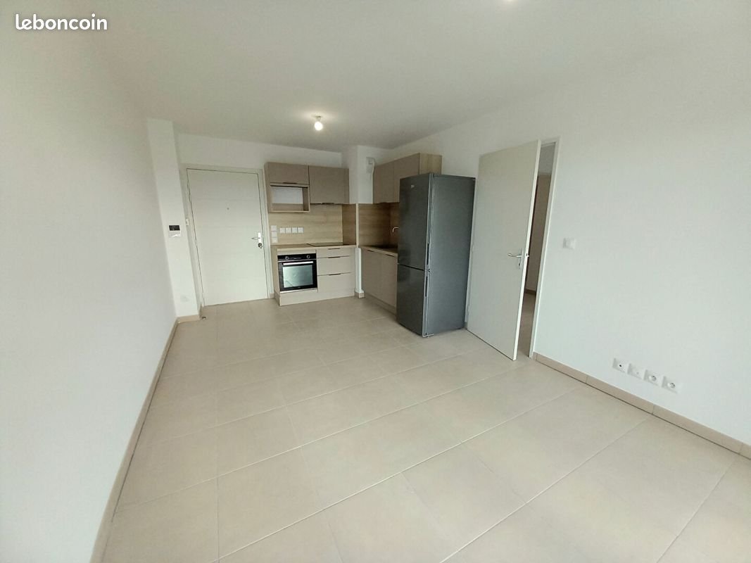 Appartement à louer, 37m², Istres