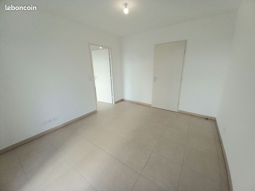 Appartement à louer, 37m², Istres