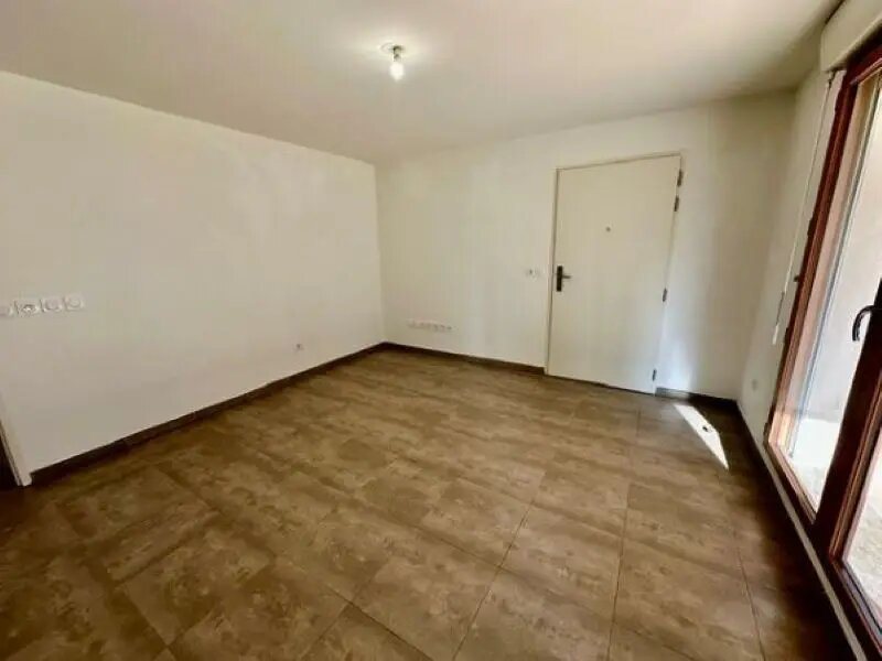 Appartement à louer, 42m², Châteauneuf-le-Rouge
