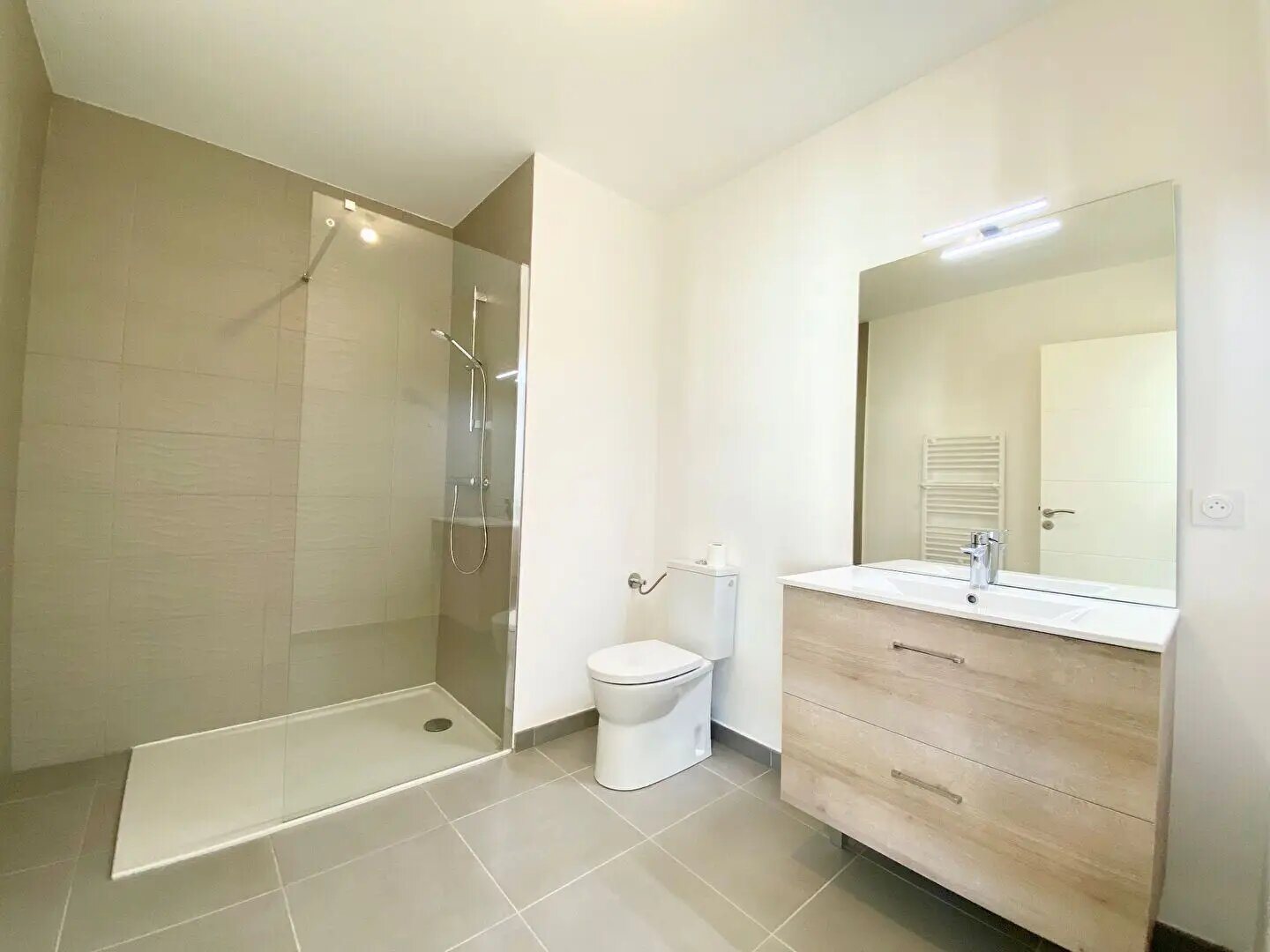 Appartement à louer, 49m², Saint-Cannat
