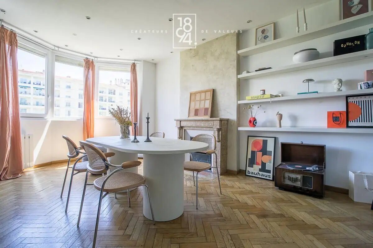 Appartement à louer, 102m², Marseille 8ème