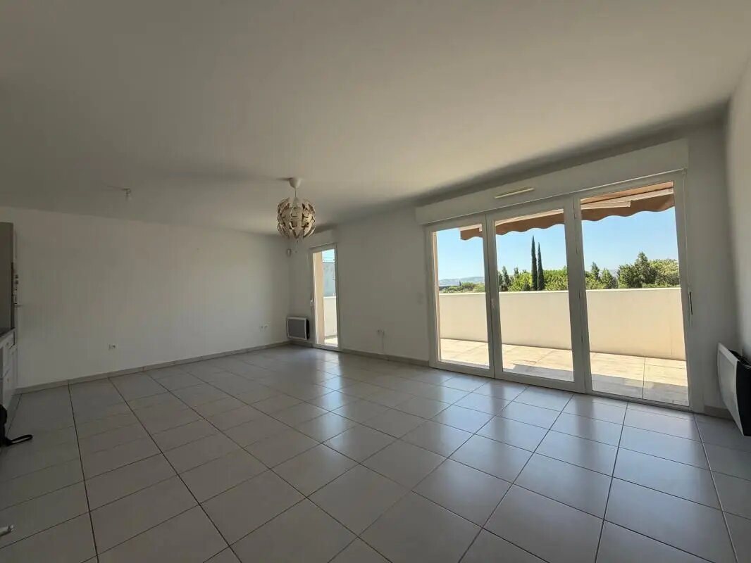 Appartement à louer, 82m², Marignane