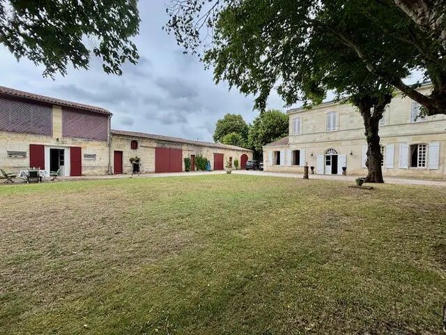 Maison à vendre, 443m², Soussans