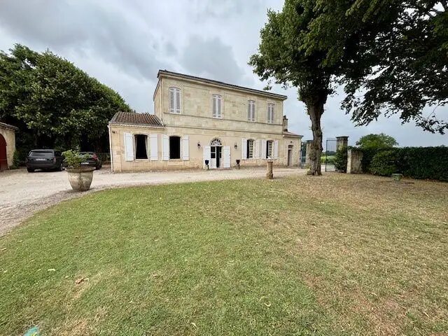 Maison à vendre, 443m², Soussans