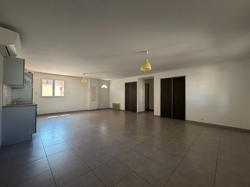 Appartement à louer, 72m², Bages