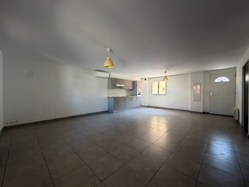 Appartement à louer, 72m², Bages