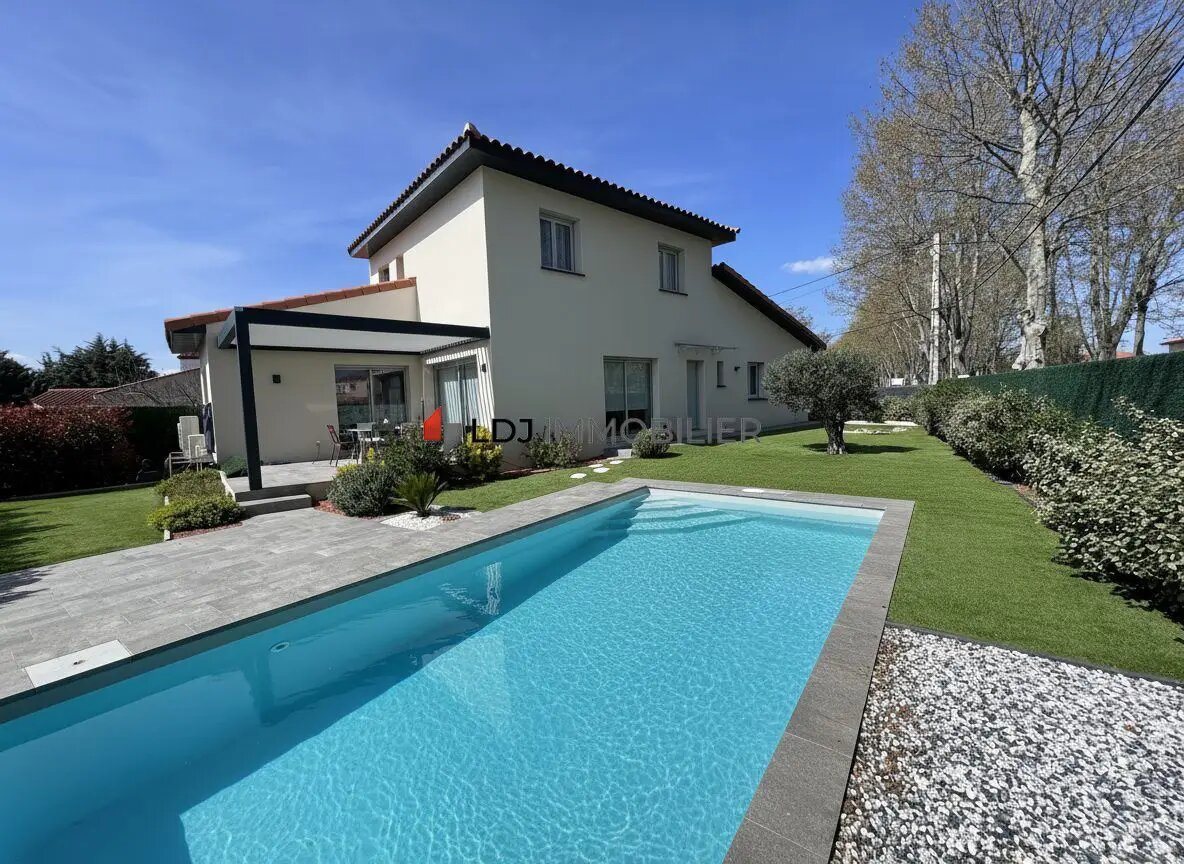Maison à vendre, 131m², Canohès