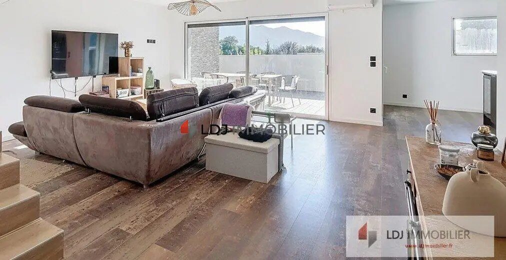 Maison à vendre, 132m², Ortaffa