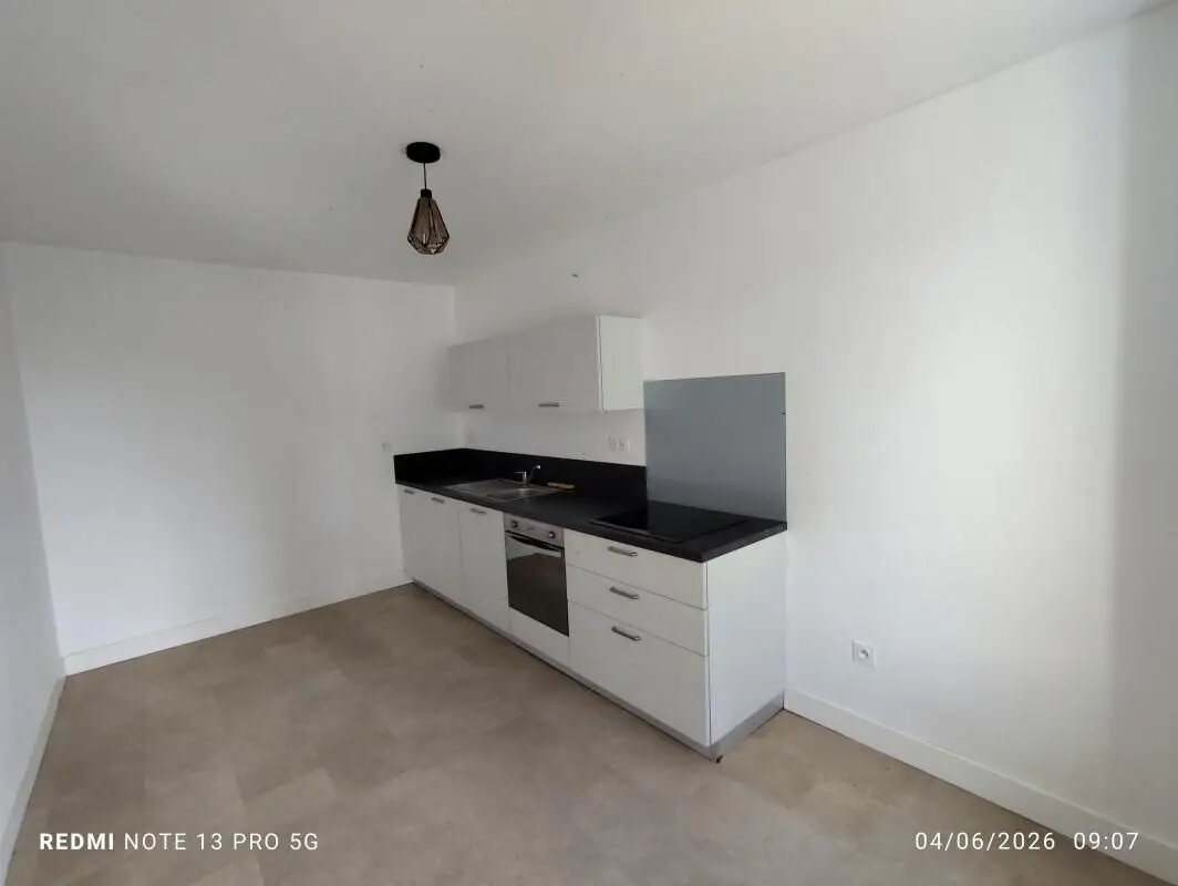 Maison à louer, 93m², Plouvorn