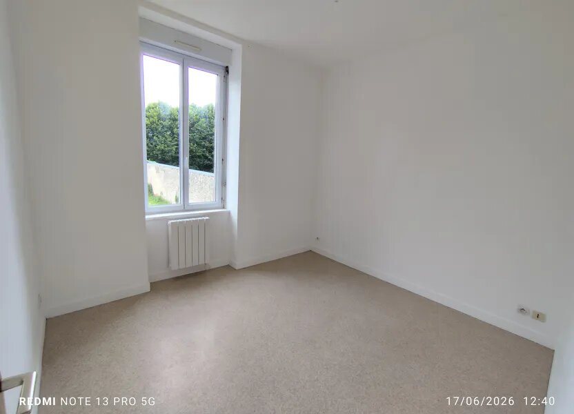 Appartement à louer, 75m², Plounéventer