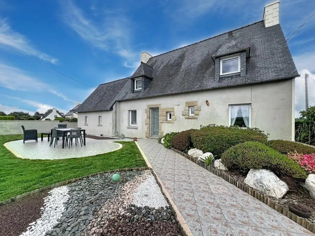 Maison à vendre, 139m², Lampaul-Guimiliau