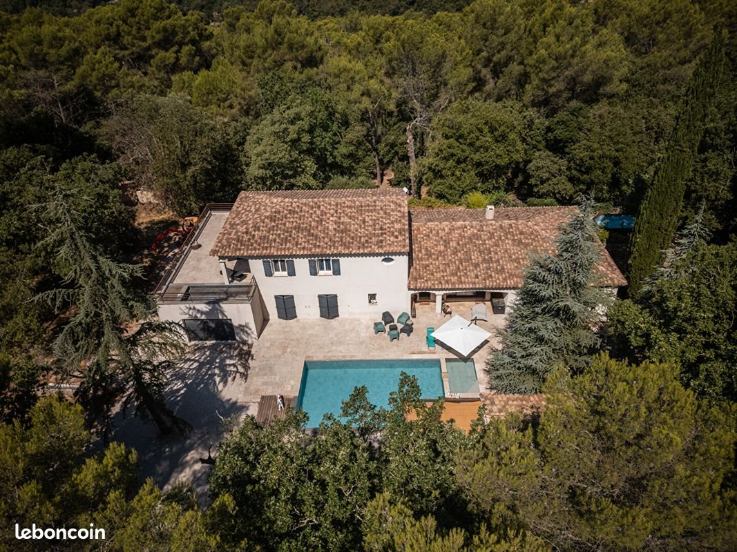 Maison à vendre, 250m², Méounes-lès-Montrieux