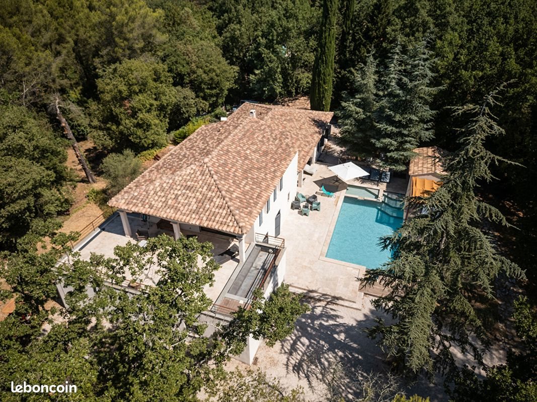 Maison à vendre, 250m², Méounes-lès-Montrieux