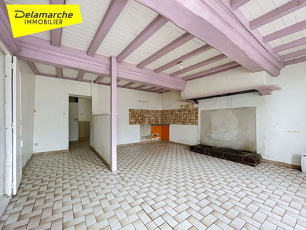 Maison à vendre, 121m², Saint-Denis-le-Gast