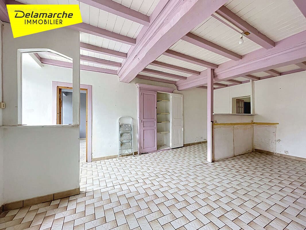 Maison à vendre, 121m², Saint-Denis-le-Gast