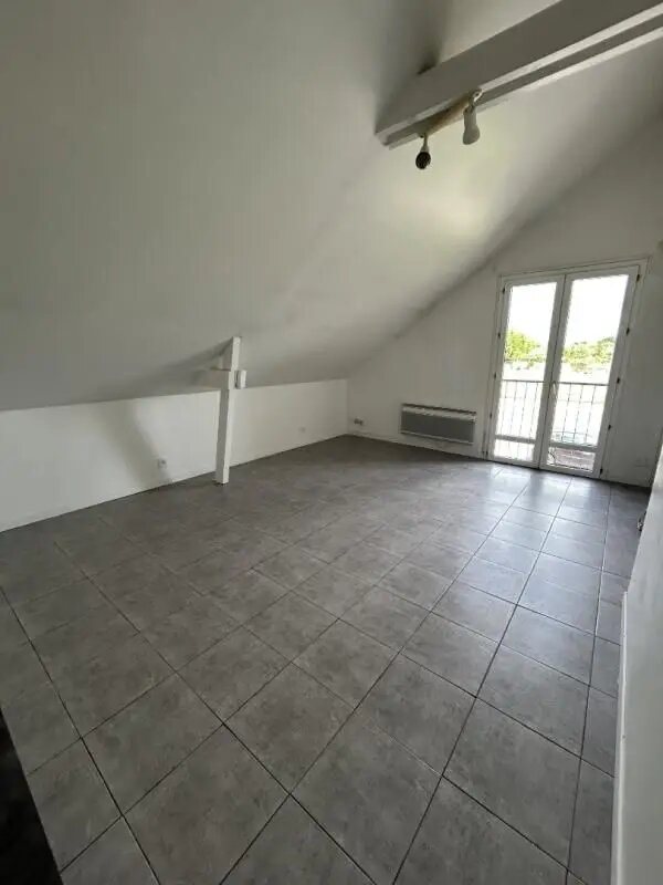 Appartement à louer, 27m², Lardy