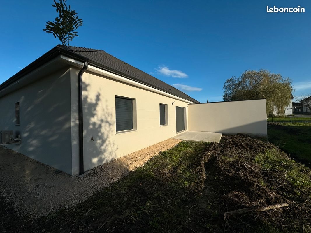 Maison à louer, 81m², Berry-Bouy