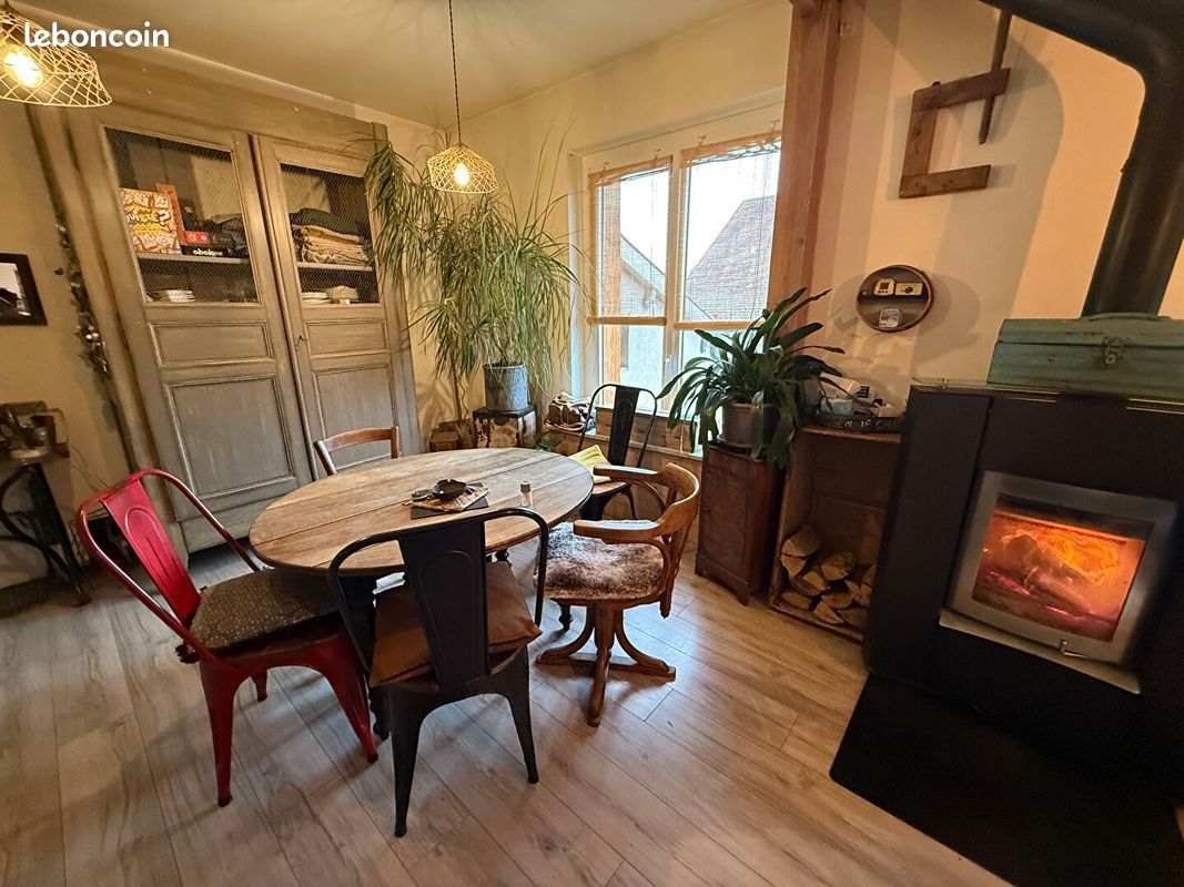 Maison à vendre, 122m², Ambierle