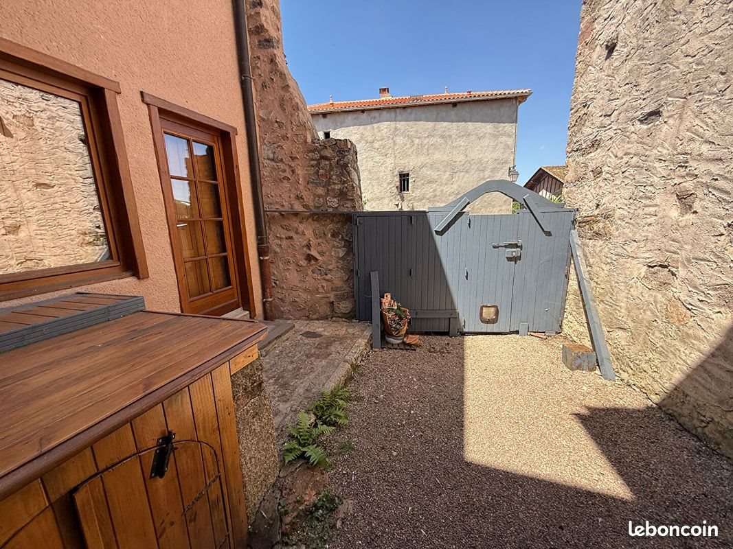 Maison à vendre, 138m², Saint-Haon-le-Châtel