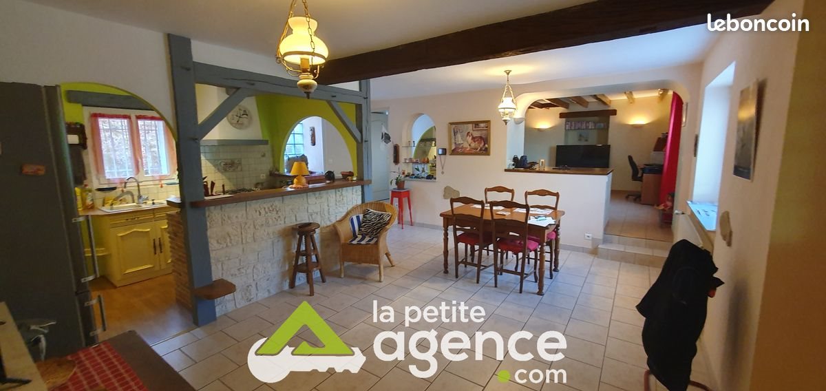 Maison à vendre, 157m², Désertines