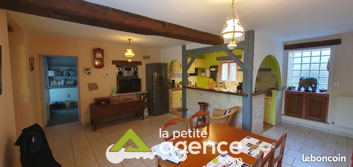 Maison à vendre, 157m², Désertines