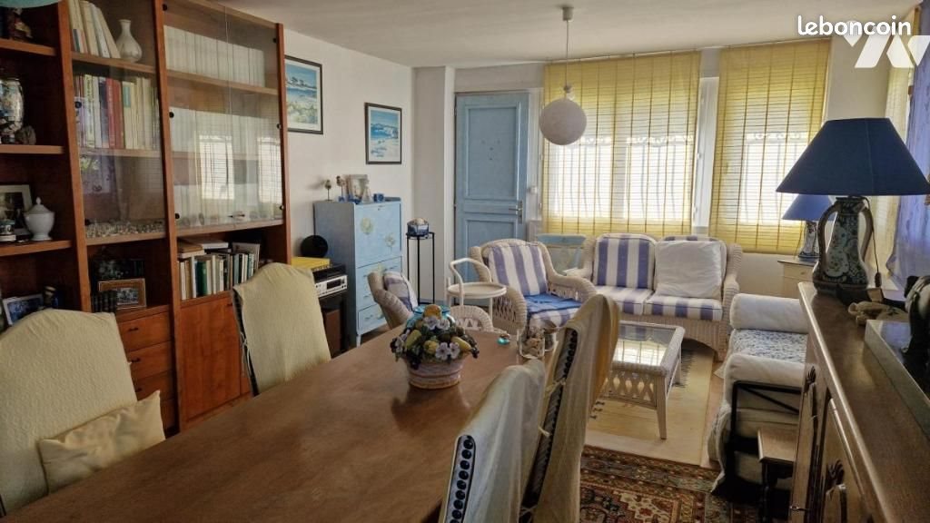 Maison à vendre, 195m², La Ville-ès-Nonais