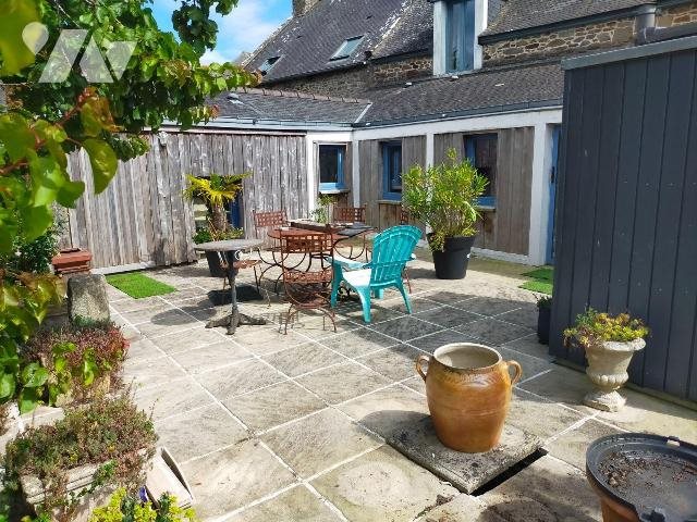 Maison à vendre, 195m², La Ville-ès-Nonais