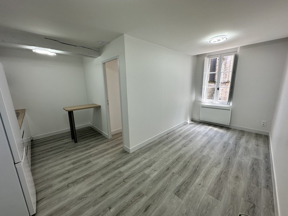 Maison à louer, 2m², Troyes