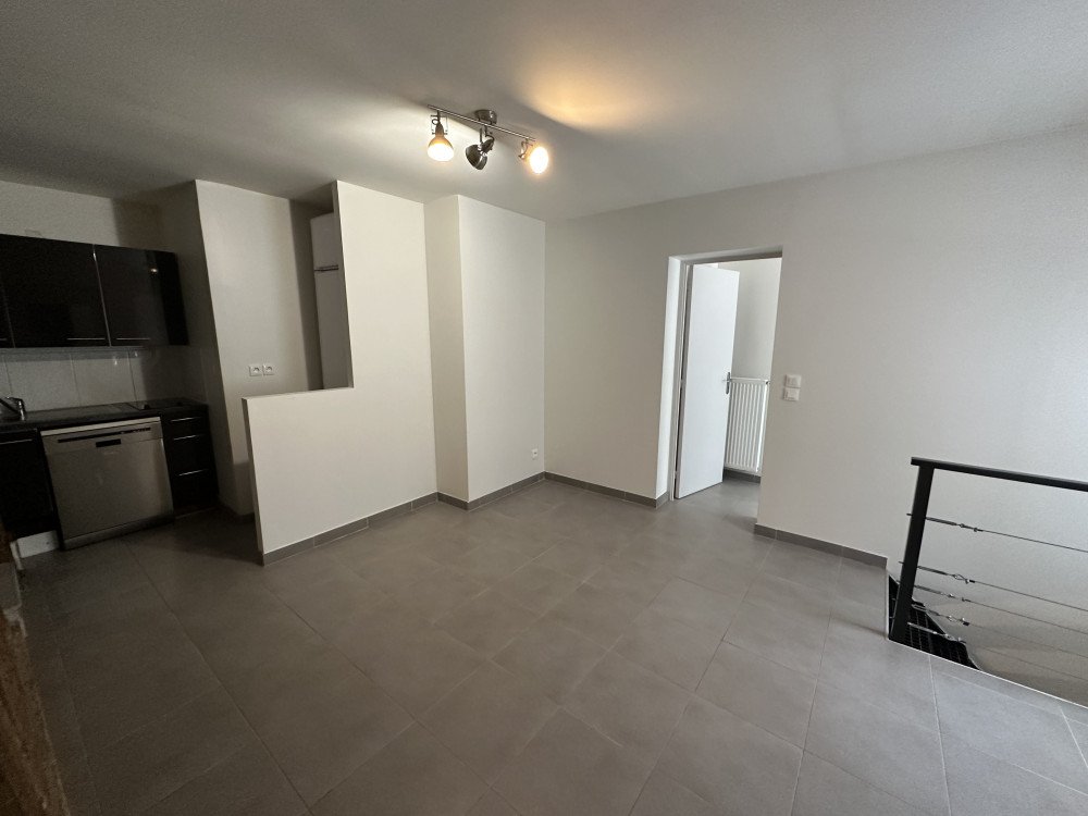 Maison à louer, 2m², Troyes