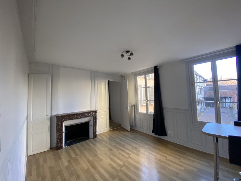 Maison à louer, 2m², Troyes