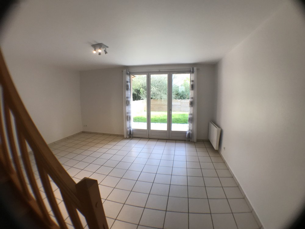 Maison à louer, 3m², Mesnil-Saint-Père