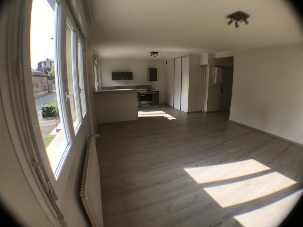 Maison à louer, 2m², Troyes
