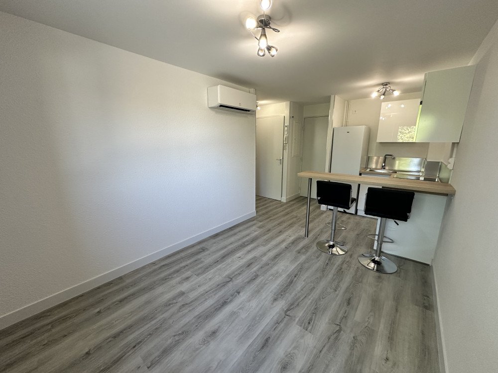Maison à louer, 2m², Troyes